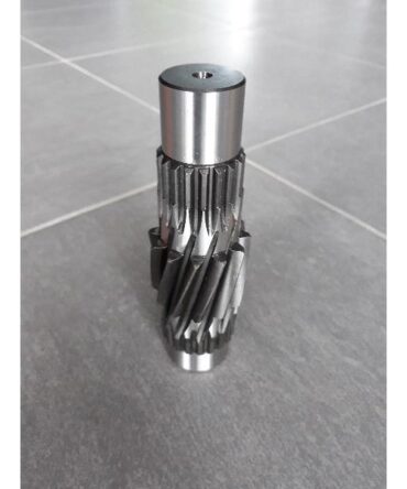 Wałek sprzęgła zapadkowego prawy KEMPER 4500 (prawy duży rotor)