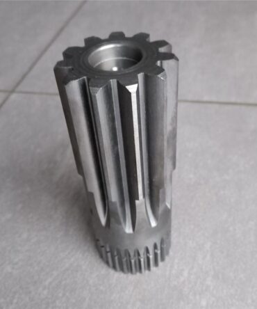 Wałek centralny przekładni paszowozu Z11 L=158mm