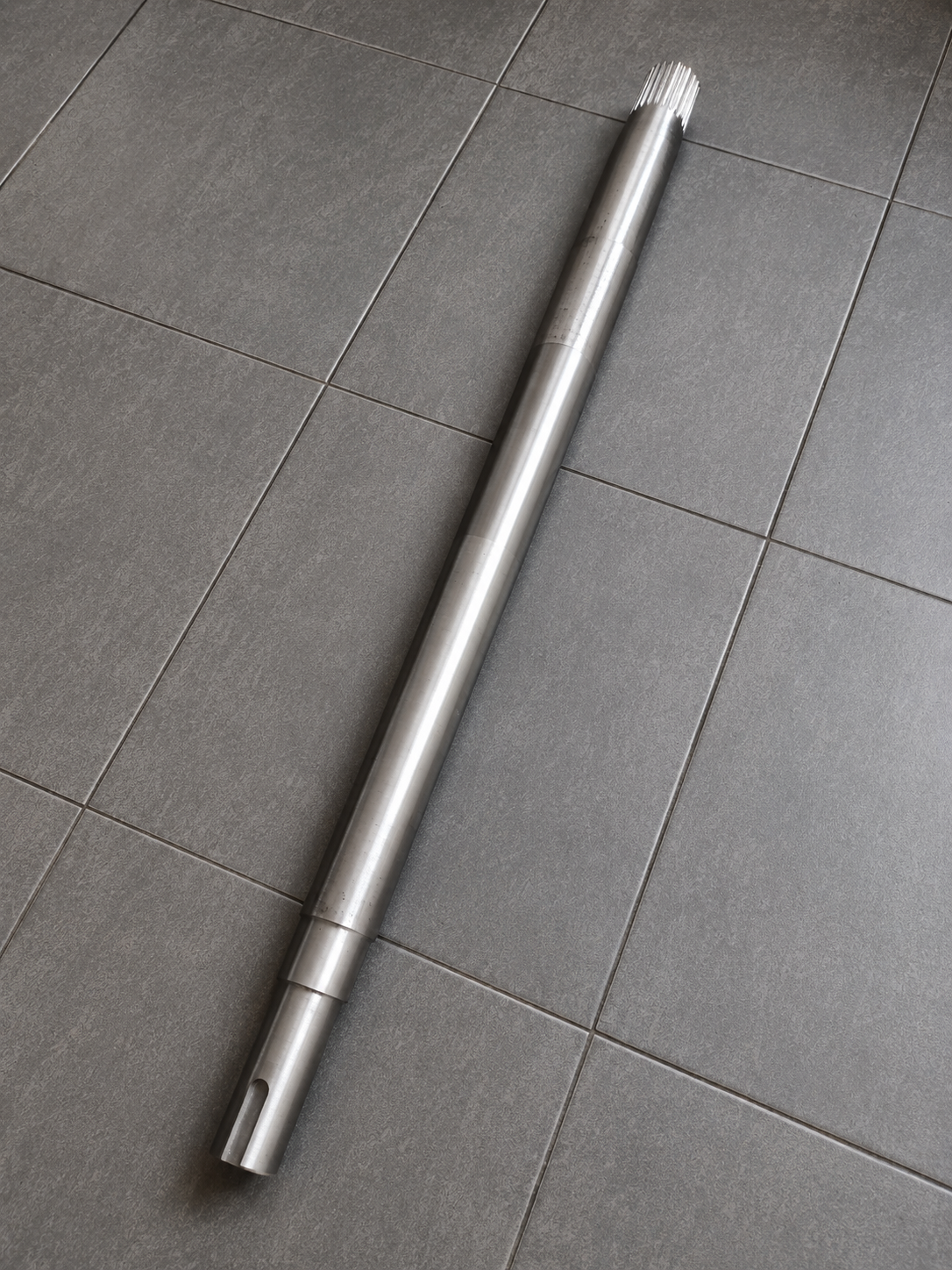 Wał napędowy rotora przyczepy samozbierającej STRAUTMANN L-970mm