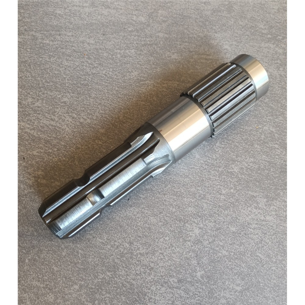 Wałek Z22 przekładni rozściełacza pryzm